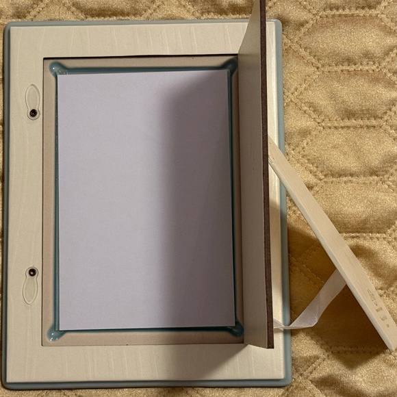 Lenox American by Design French Perle 4"x6" Table Top Picture Frame in Ice Blue - Picture 5 of 10